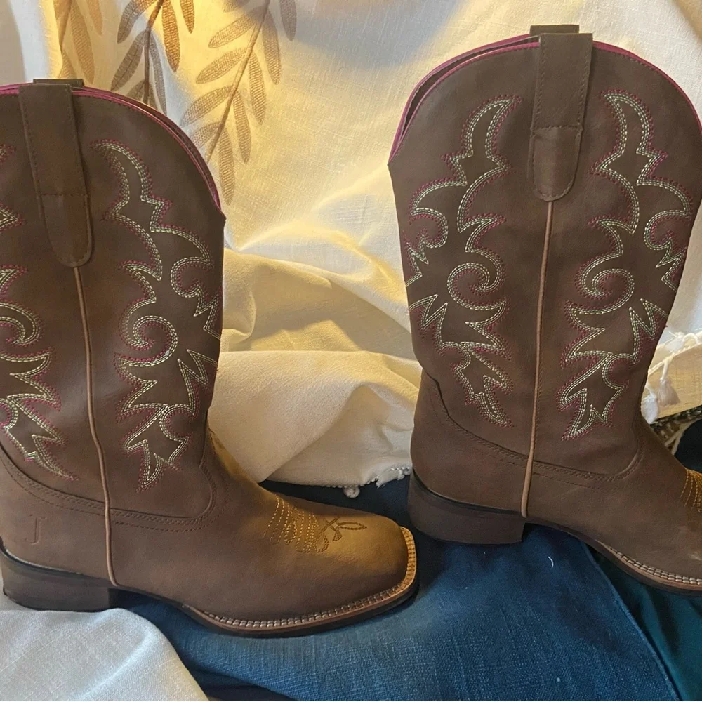 Brown Western Cowboy Boots with Pink Stitching - Picture 1 of 5
